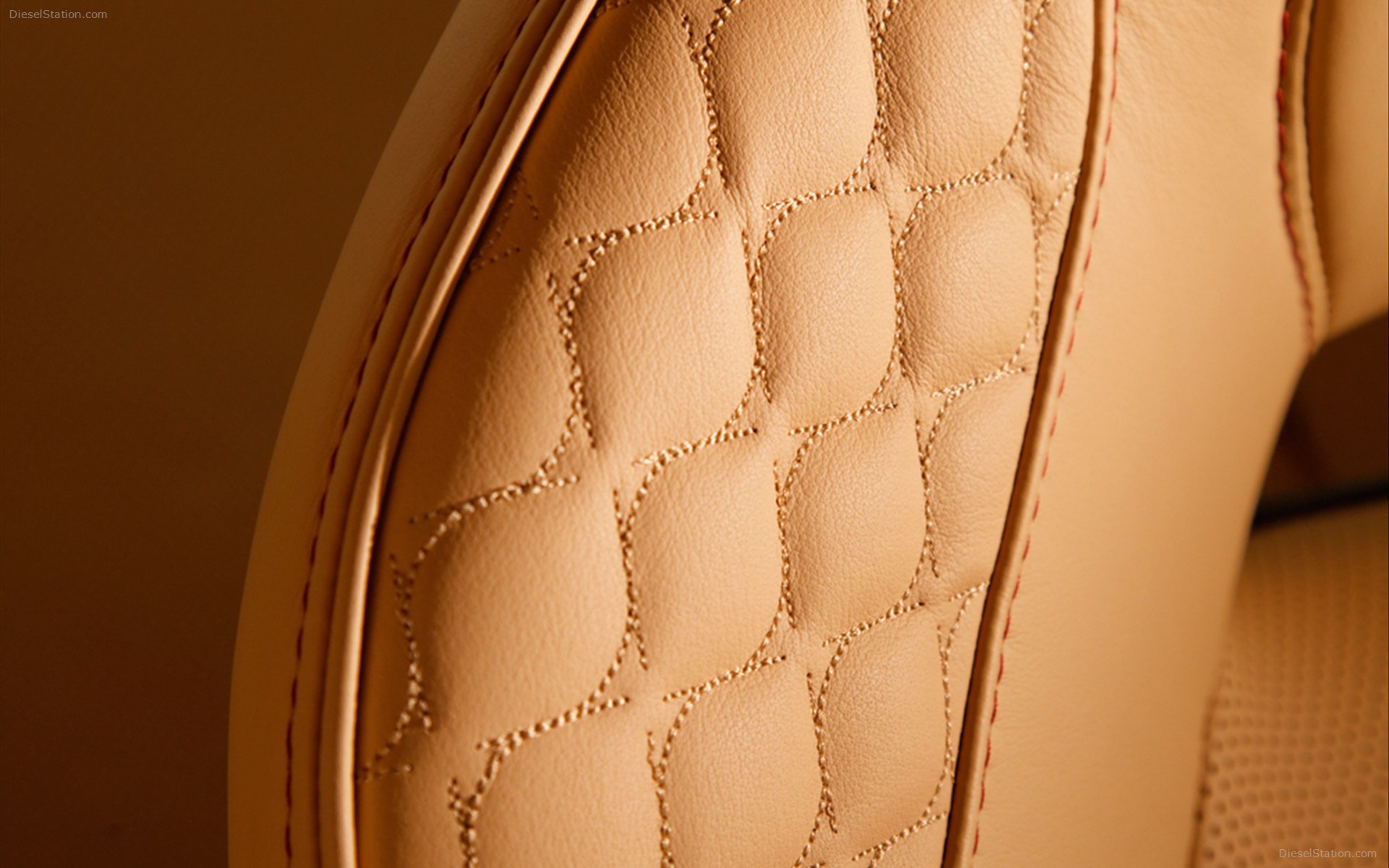 Aston Martin Vanquish 2013